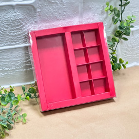 Коробка для 8 конфет + шоколадной плитки Красная матовая с пластиковой крышкой (Россия, 200х200х30 м